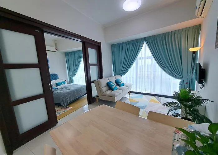 Cozy Home Country Garden At Dangabay Of Jb, Free Wifi And Streaming