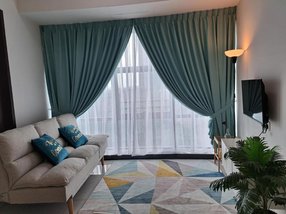 Cozy Country Garden At Dangabay Of Jb, Free Wifi And Streaming Pangsapuri