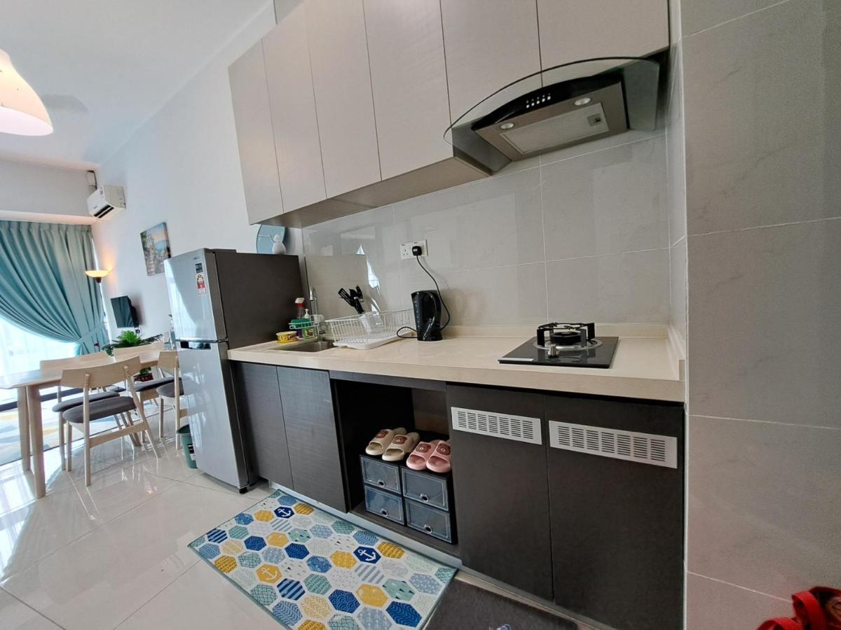 Cozy Country Garden At Dangabay Of Jb, Free Wifi And Streaming Apartemen *