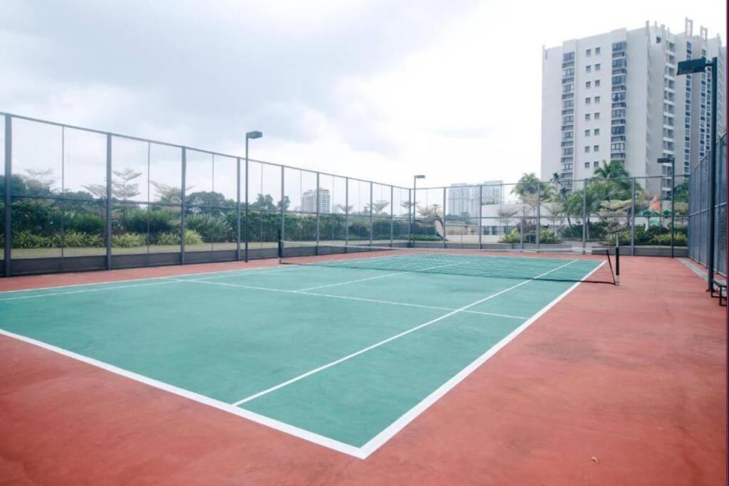 Cozy Country Garden At Dangabay Of Jb, Free Wifi And Streaming Apartemen *