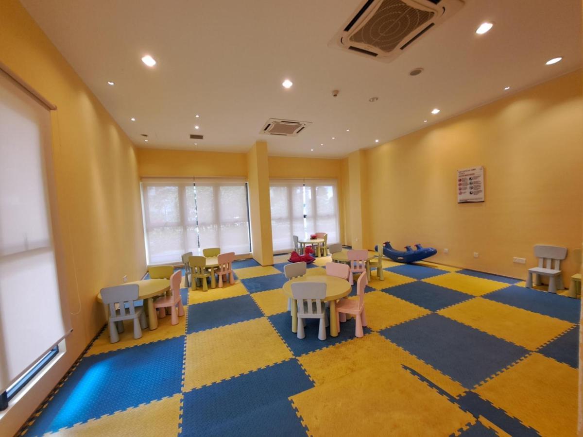 Cozy Country Garden At Dangabay Of Jb, Free Wifi And Streaming * Johor Bahru